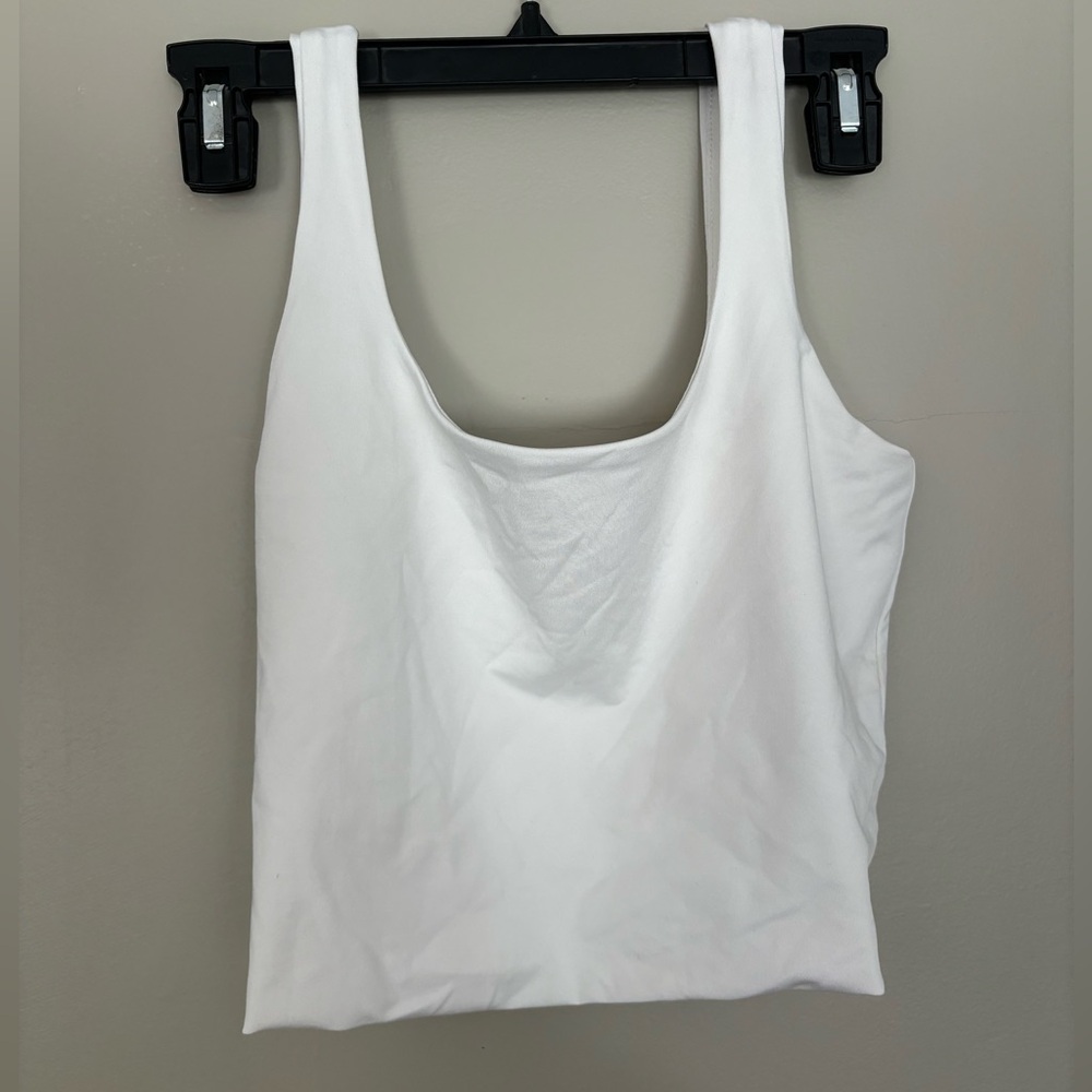 White cropped tank